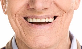Man dentures