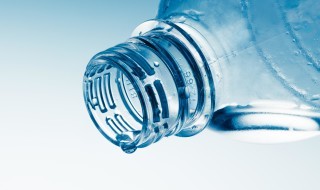 Some refillable drinks bottles contain BPA