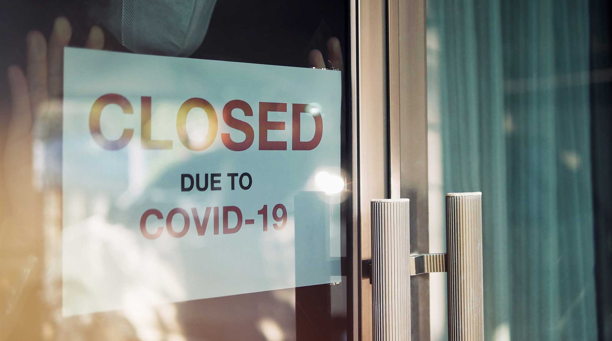 COVID-19 closed sign